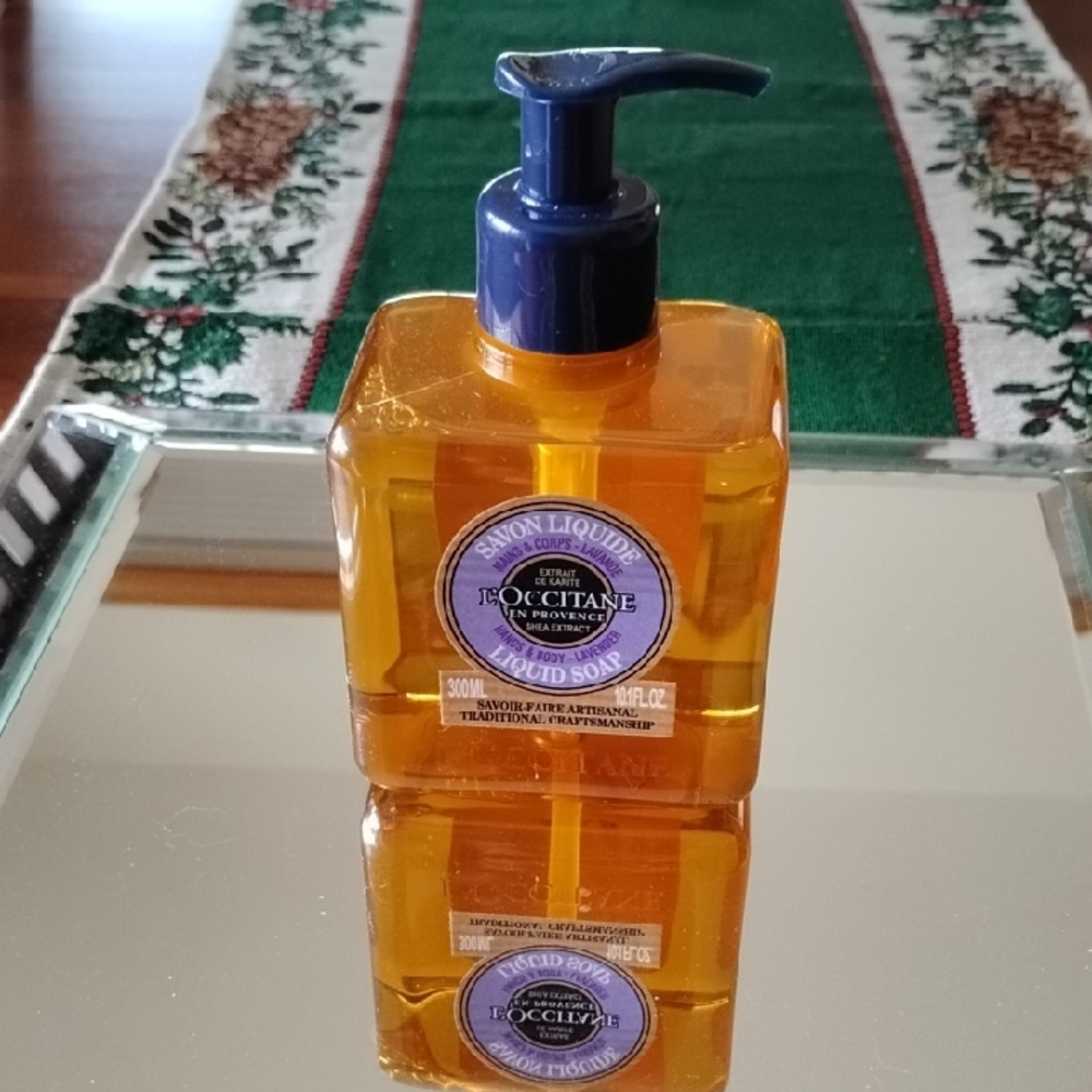 L'OCCITANE Hand And Body Liquid Soap Lavender. NEW